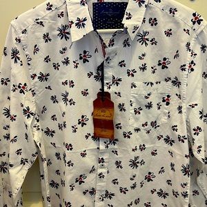Across the pond men's flowered button down shirt size medium NWT